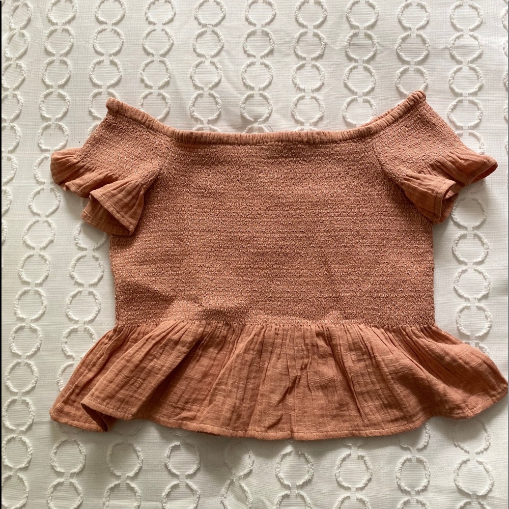 American Eagle Off-shoulder top
